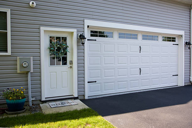 24/7 Emergency Garage Door Panel Replacement experts in Pope County County, IL